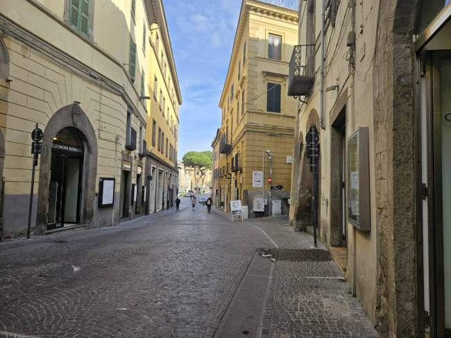 Fondo commerciale in affitto a Viterbo (VT)