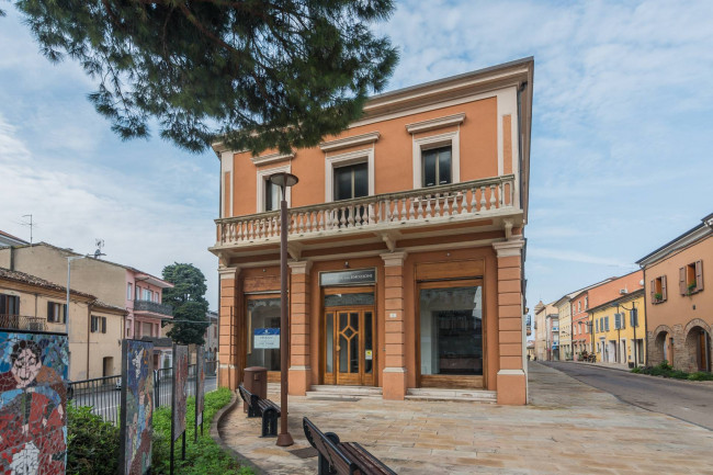 Fondo commerciale in vendita a Cattolica (RN)