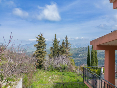 Villa in vendita a Ogliastro Cilento (SA)