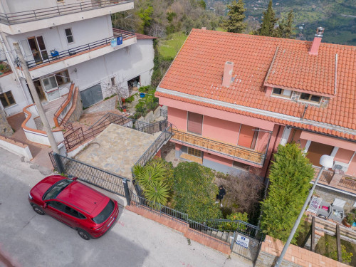 Villa in vendita a Ogliastro Cilento (SA)