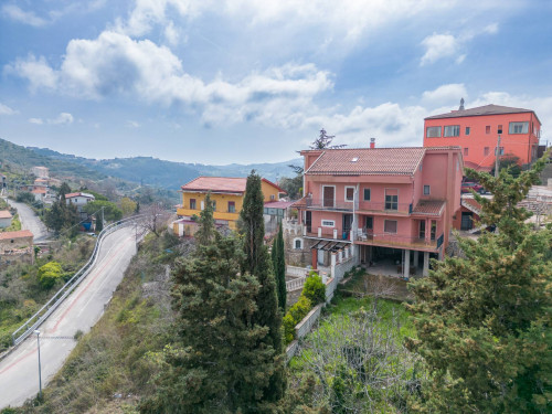 Villa in vendita a Ogliastro Cilento (SA)