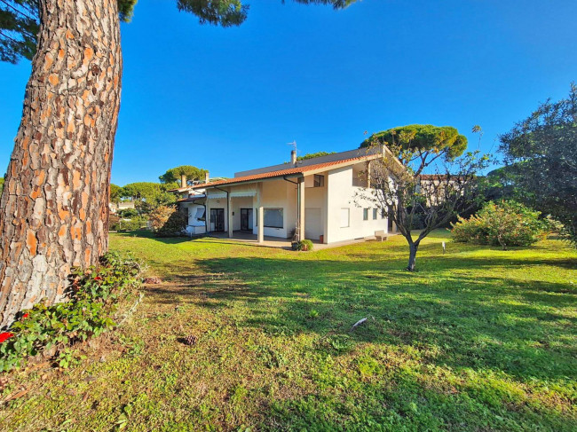 Villa in vendita a Marina Velca, Tarquinia (VT)