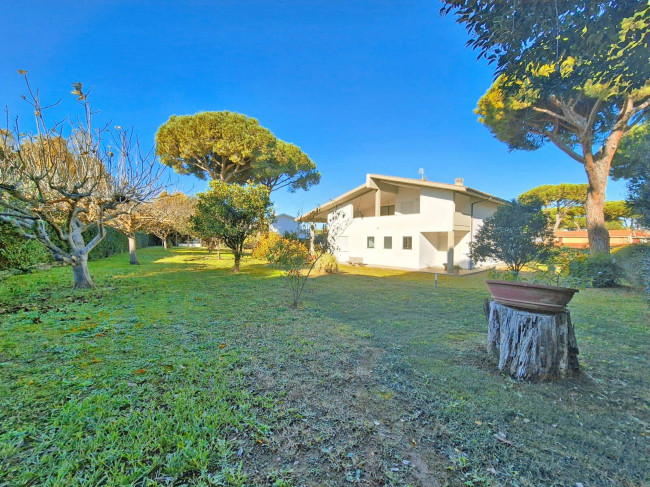 Villa in vendita a Marina Velca, Tarquinia (VT)