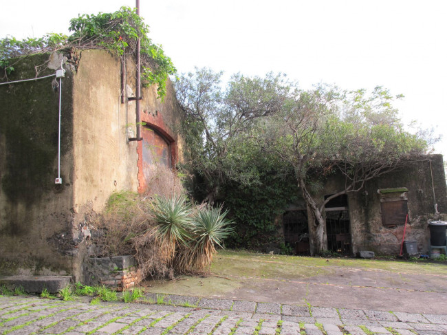 Terreno agricolo in vendita a Cannizzaro, Aci Castello (CT)