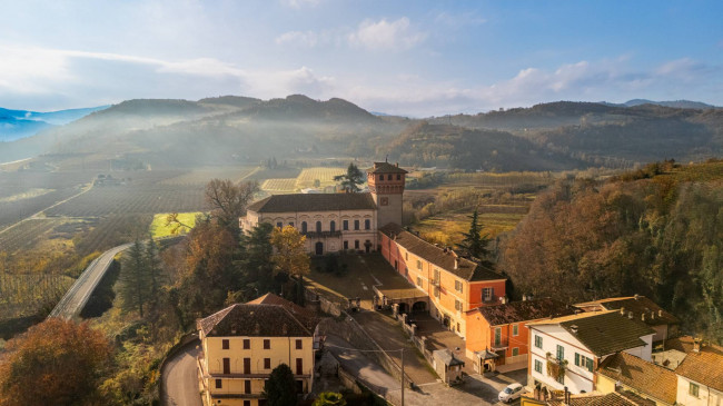 Castello in Vendita a Bubbio