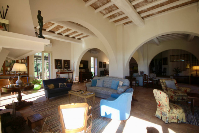 Rustico/Casale/Corte in Vendita a Magliano in Toscana