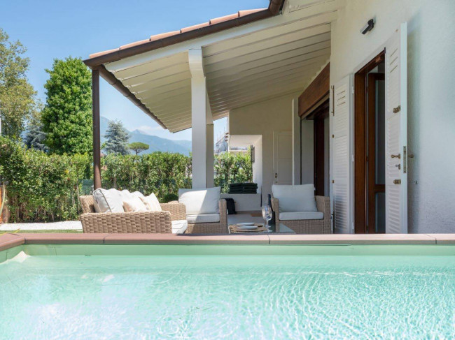 Villa in Vendita a Pietrasanta