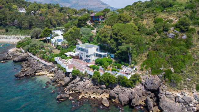 Villa in Vendita a Minturno