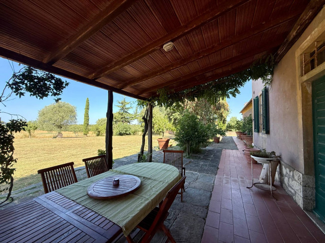 Villa storica in Vendita a Magliano in Toscana
