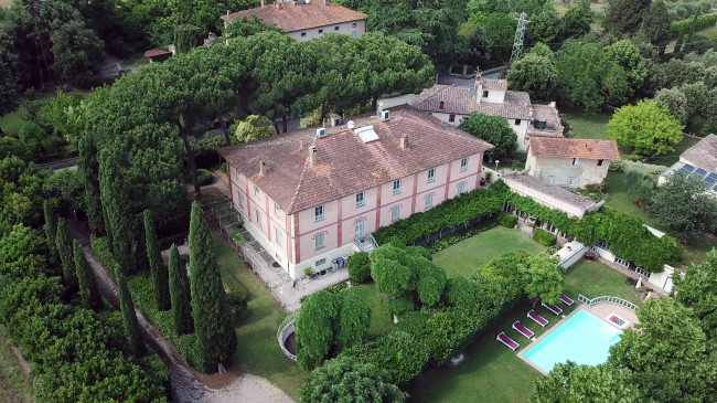 Villa storica in Vendita a Castiglione del Lago