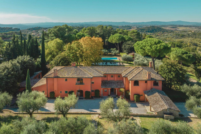 Villa storica in Vendita a Perugia