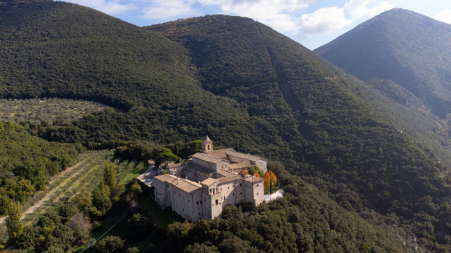 Stabile / Palazzo in Vendita a Foligno