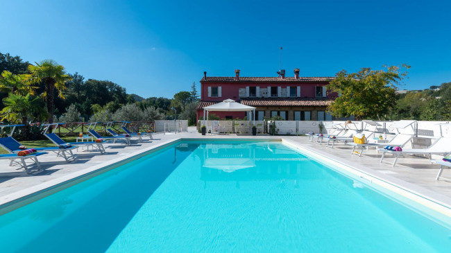 Villa in Vendita a Fossombrone
