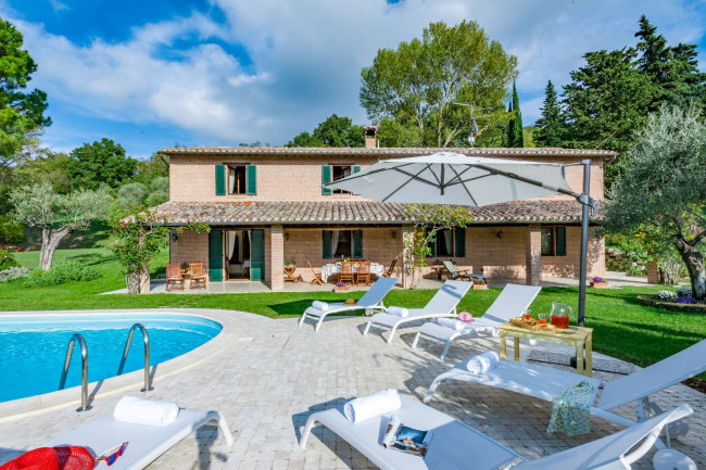 Rustico/Casale/Corte in Vendita a Urbino