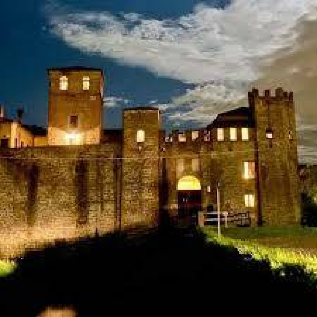 Castle for Sale in Asciano