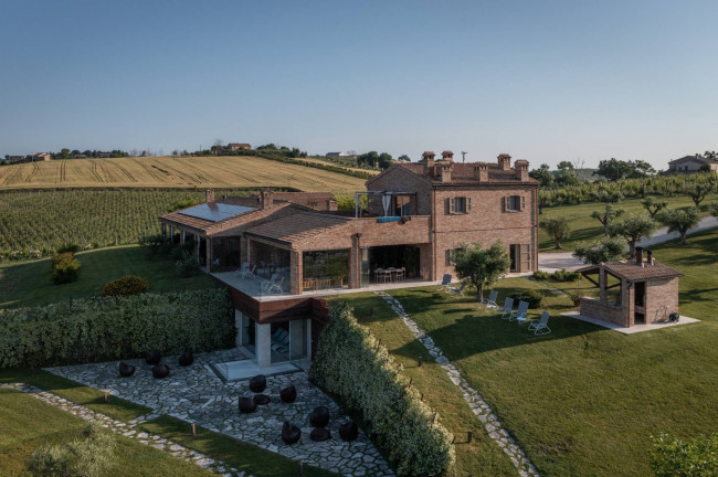 Tenuta in Vendita a San Marcello