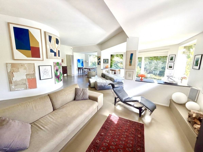 Villa in Vendita a Roma