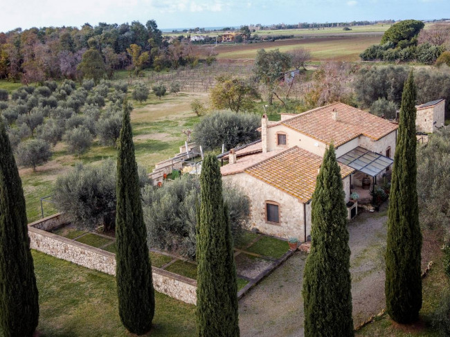 Villa for Sale in Tarquinia