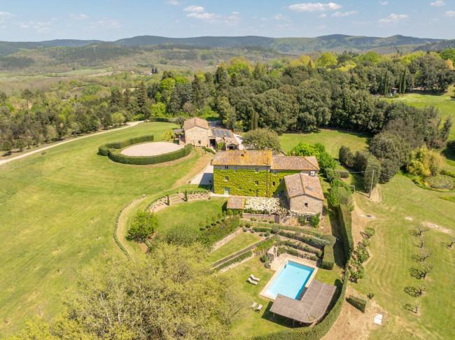 Tenuta in Vendita a Siena