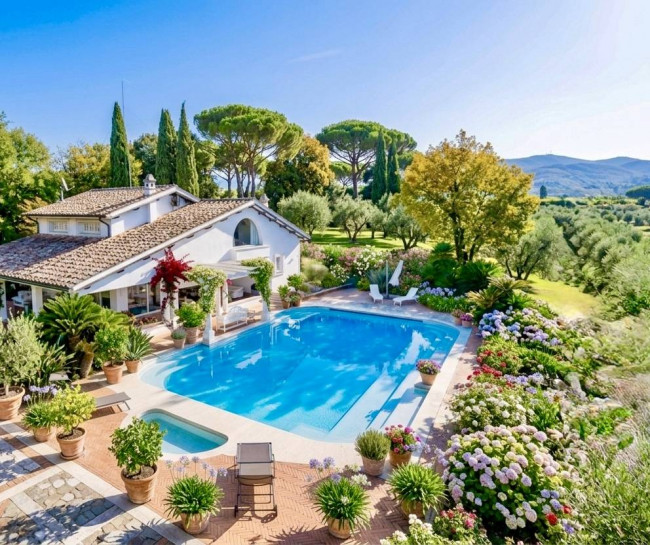 Villa in Vendita a Roma