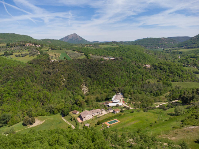 Rustico/Casale/Corte in Vendita a Perugia