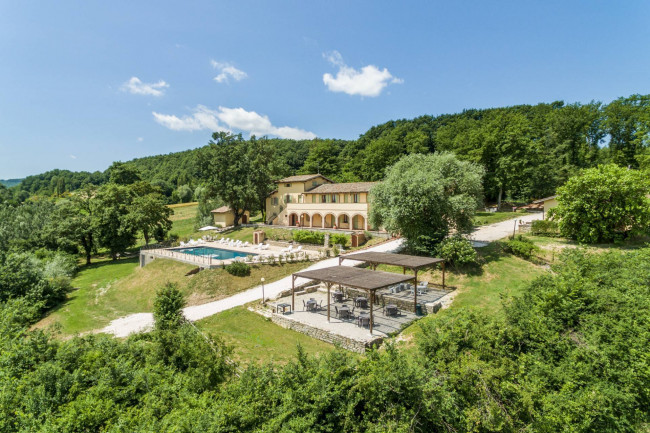 Tenuta in Vendita a Gubbio