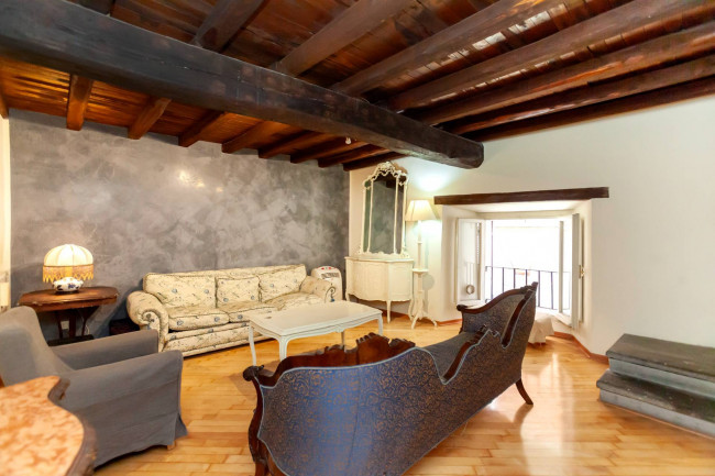 Independent apartment for Sale in Roma