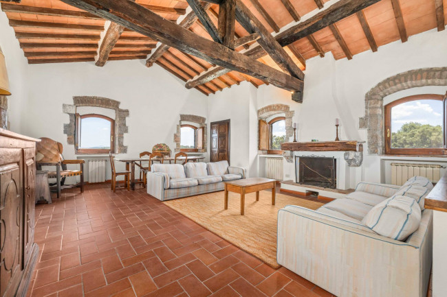 Estate for Sale in Sovicille
