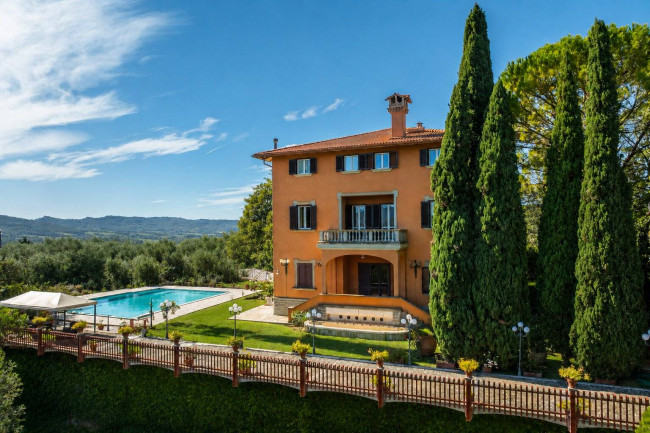 Villa in Vendita a Corciano