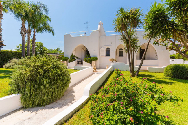 Villa in Vendita a Polignano a Mare