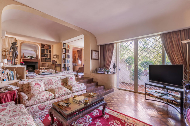 Apartment for Sale in Roma