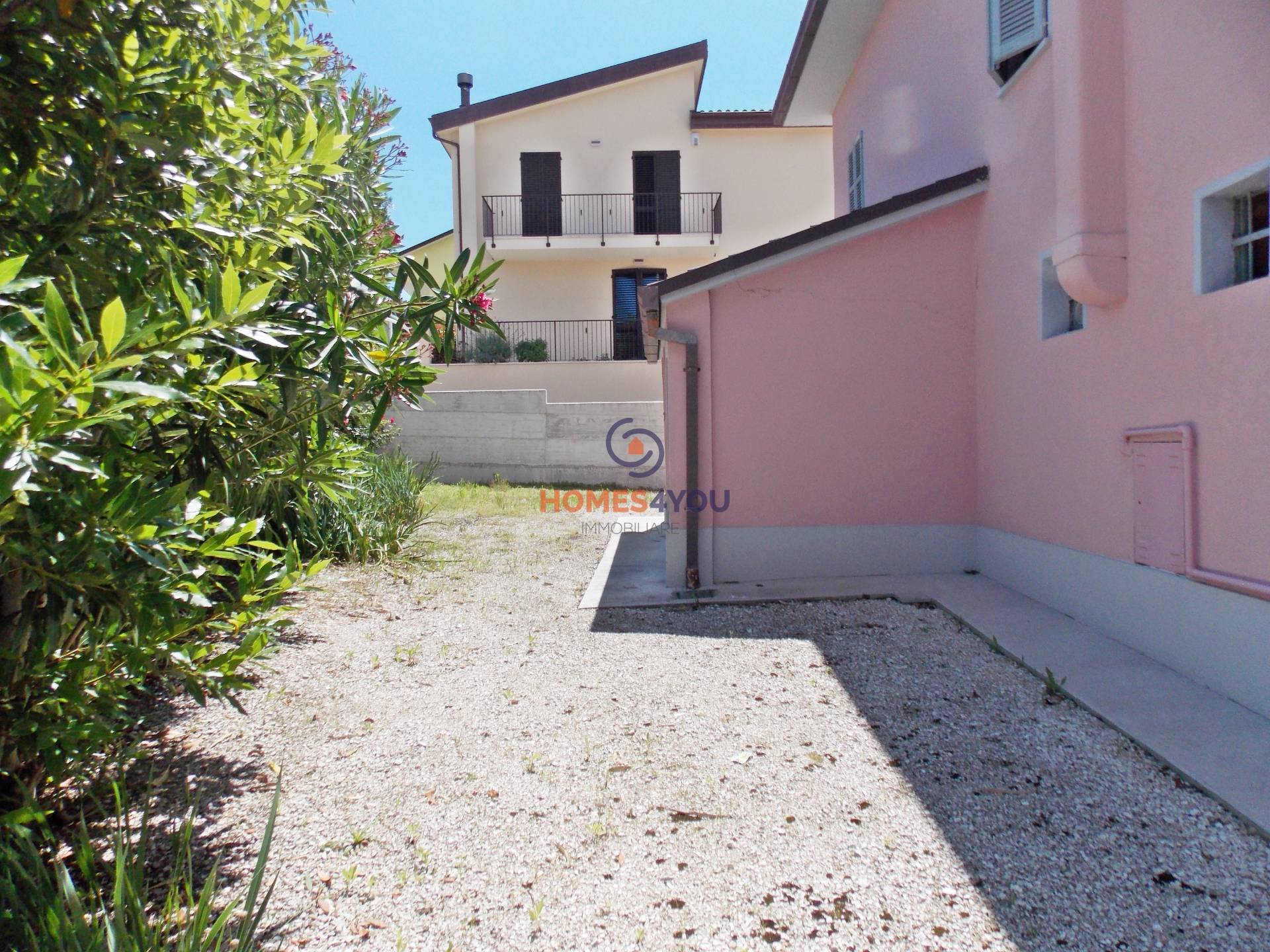 Villa Unifamiliare - Indipendente FERMO vendita  Semicentro  HOMES4YOU SRLS