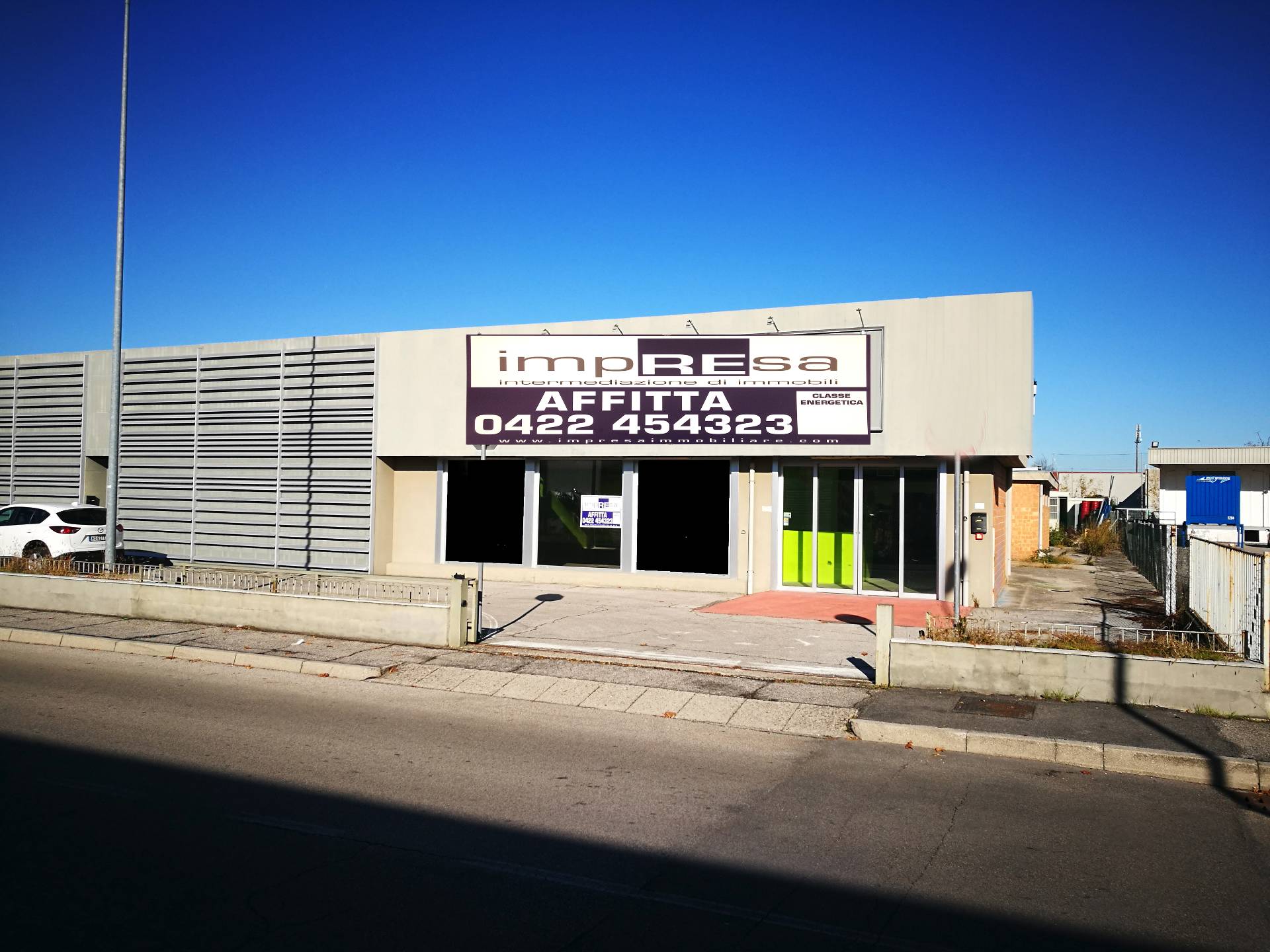 Negozio - Loc.Com. TREVISO affitto  Viale della Repubblica  impREsa Paese