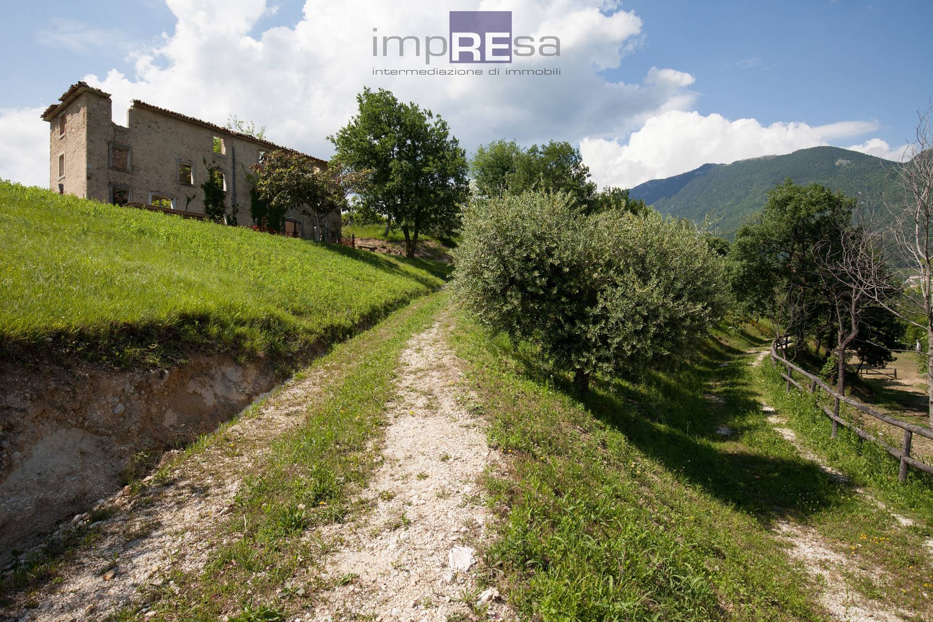 Rustico - Cascina FREGONA vendita    ImpREsa Conegliano