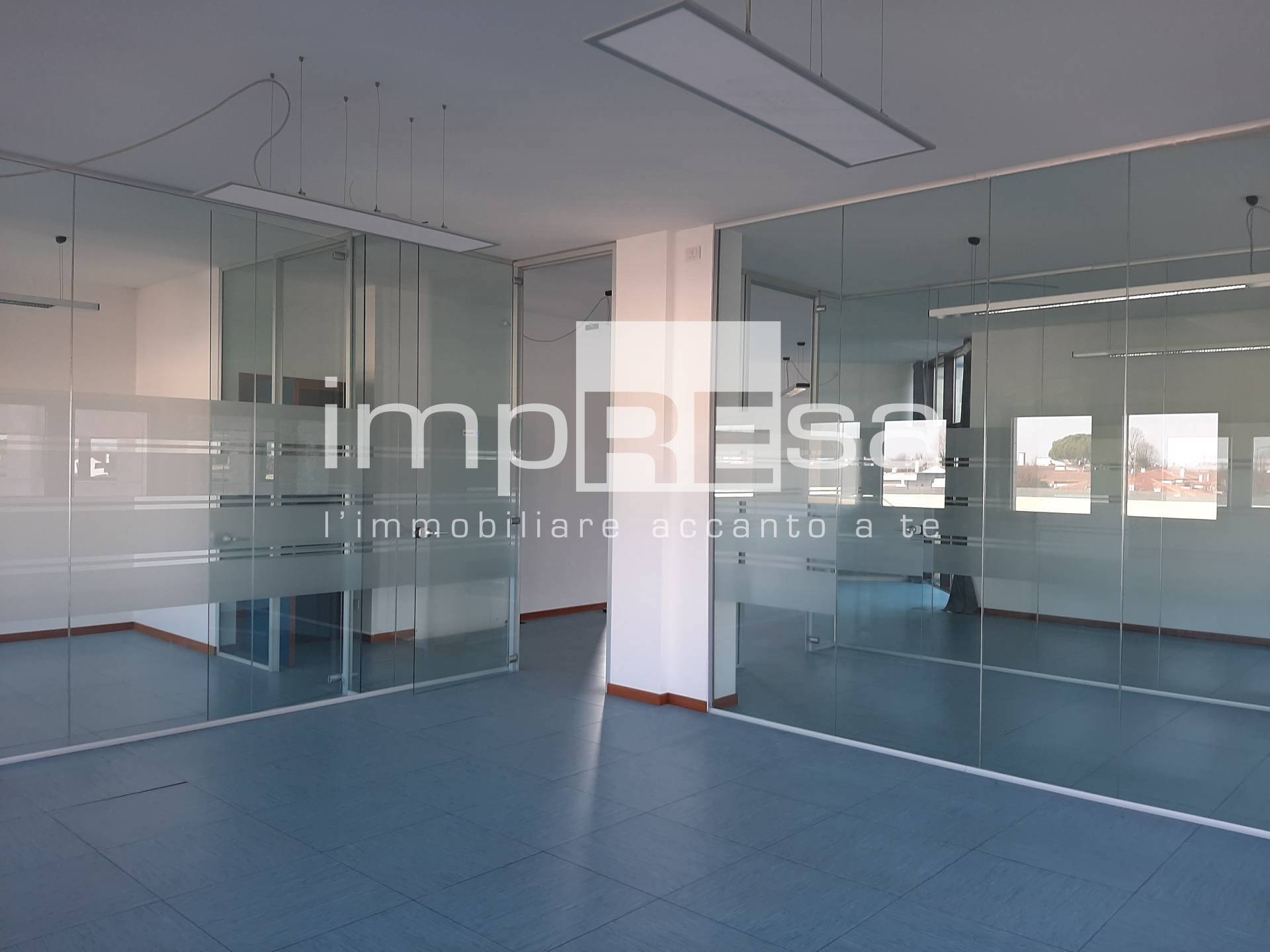 Ufficio - Loc.Com. TREVISO vendita  Castellana  impREsa Paese