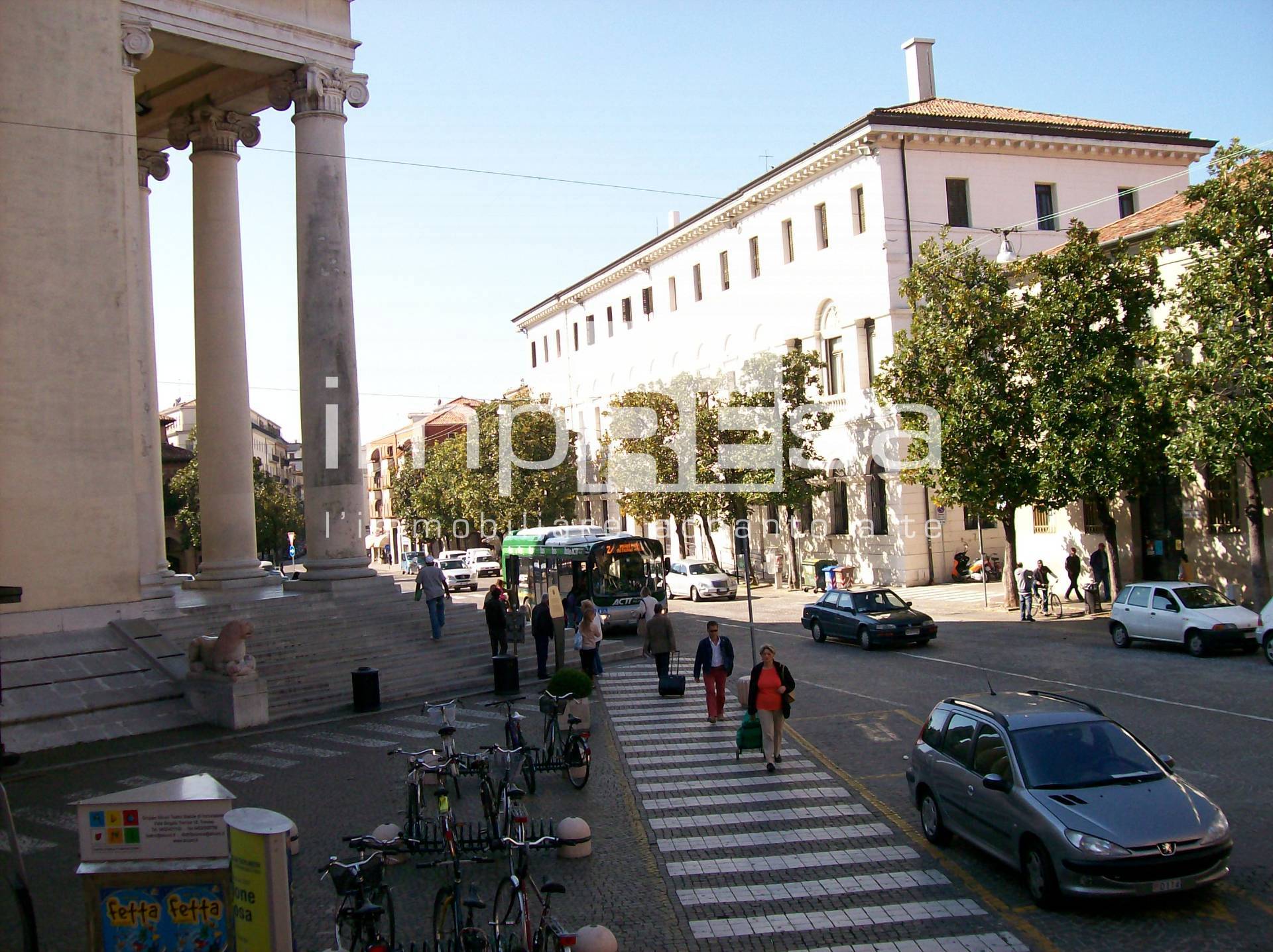 Negozio - Loc.Com. TREVISO affitto  Centro storico  impREsa Treviso Duomo