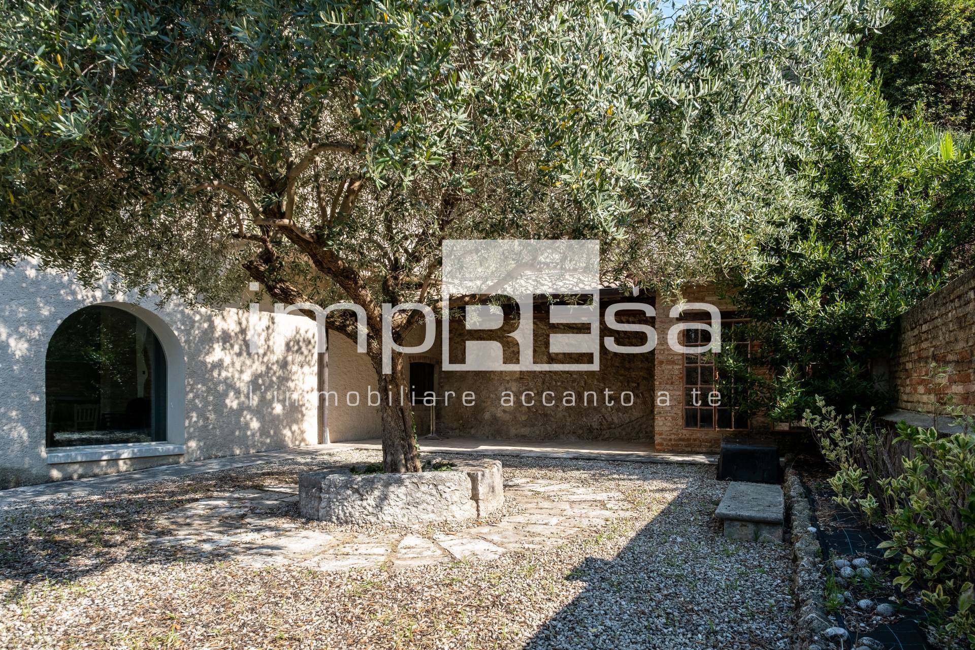  asolo vendita quart:  impresa-srl