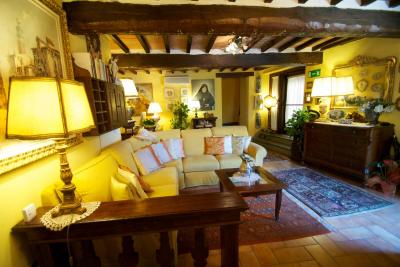 Albergo/Hotel in vendita a Todi (PG)