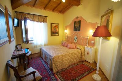 Albergo/Hotel in vendita a Todi (PG)