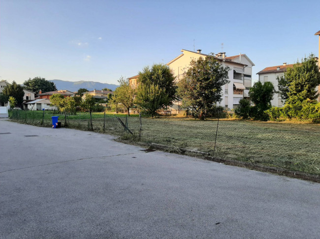 Terreno edificabile in vendita a Cornuda (TV)