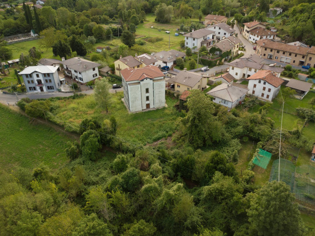 Villa in vendita a Zomeais, Tarcento (UD)