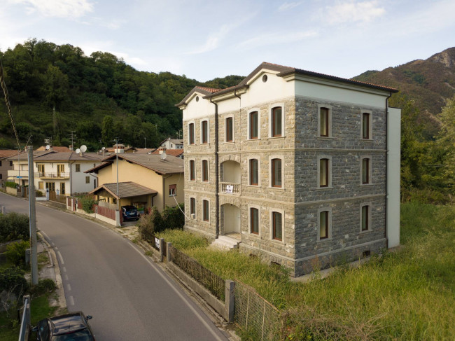 Villa in vendita a Zomeais, Tarcento (UD)