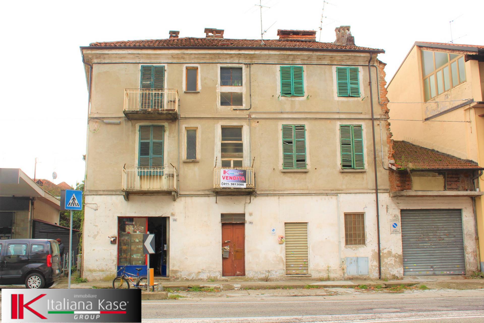 Stabile intero - Palazzo CASTIGLIONE TORINESE vendita  Centro  Studio Castiglionese s.a.s.