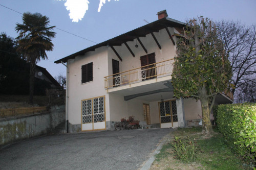 Casa indipendente in Vendita a Castiglione Torinese