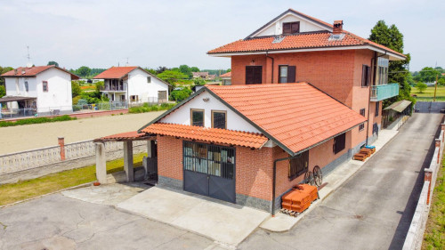  Entrer chambres maximum Vente au Castiglione Torinese