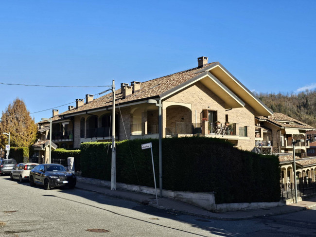 appartamento con terrazzo in Vendita a Castiglione Torinese