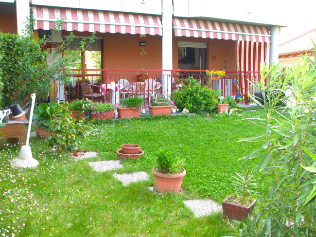 appartamento con giardino in Vendita a Torino