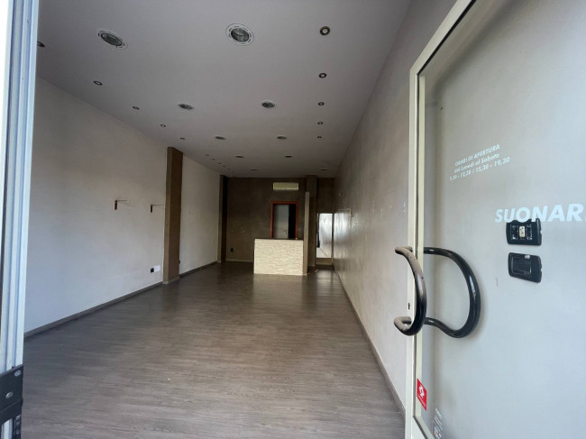 Locale commerciale in Vendita a Settimo Torinese