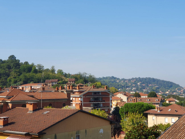 appartamento con terrazzo in Vendita a Castiglione Torinese