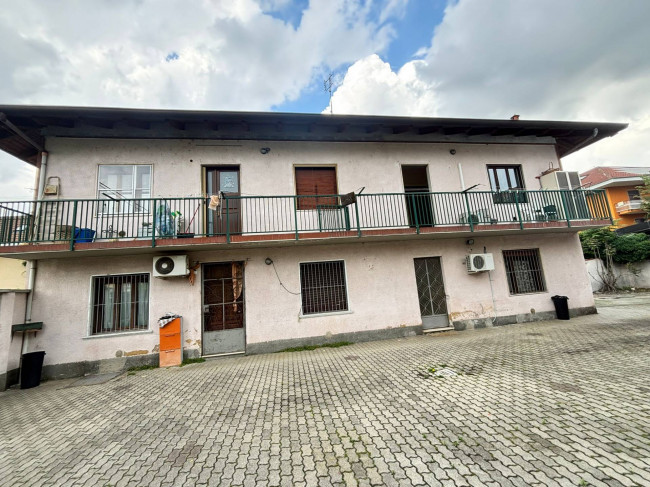 2 locali in Vendita a Brandizzo